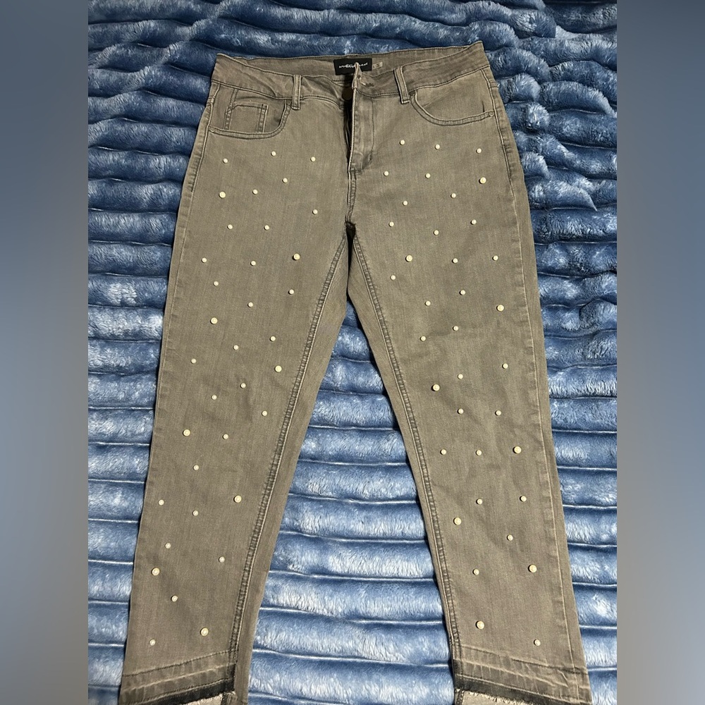 Mustard Seed Gray Cropped Jeans with Pearl Details
